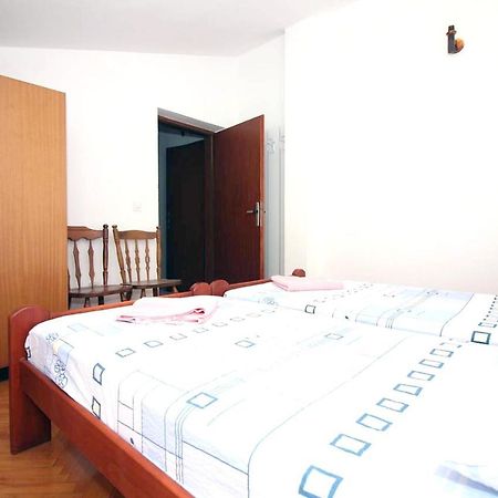 Charming Apartment In Tisno With 2 Bedrooms And Air Conditioning Экстерьер фото