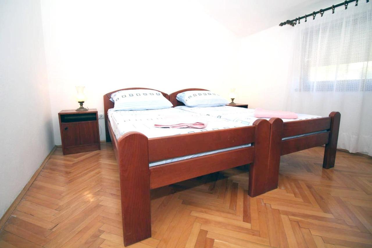 Charming Apartment In Tisno With 2 Bedrooms And Air Conditioning Экстерьер фото