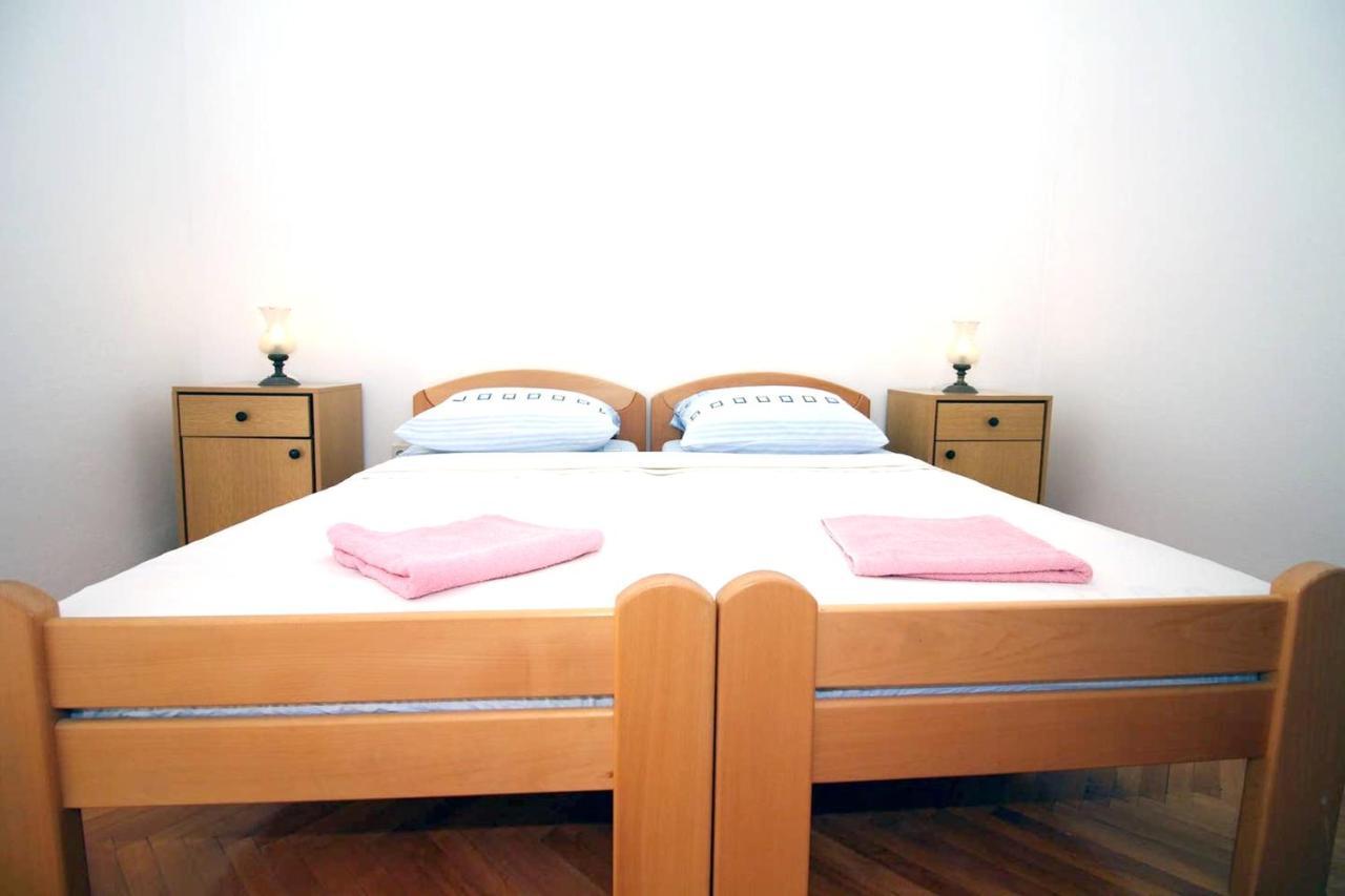 Charming Apartment In Tisno With 2 Bedrooms And Air Conditioning Экстерьер фото